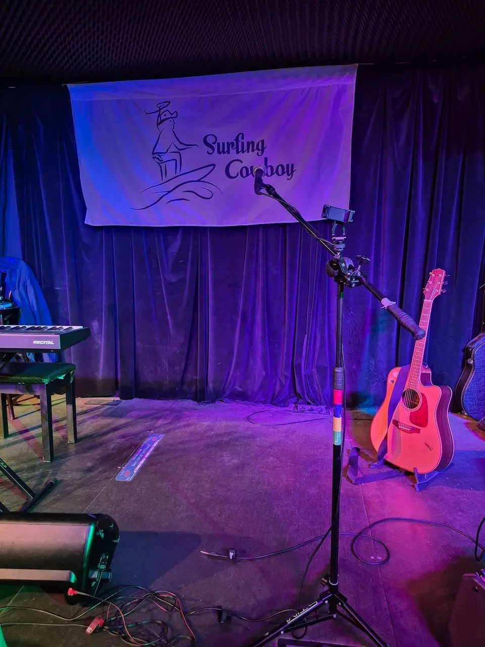 A.J.Kaufmann Live.