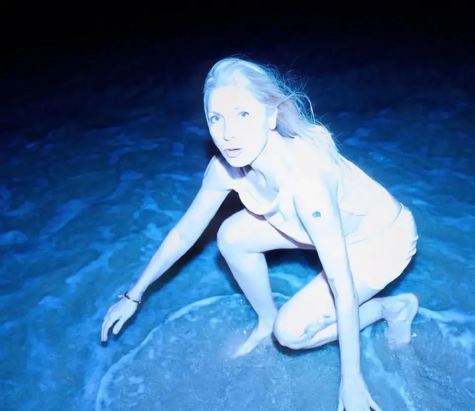 Ciało: Ellen Allien
