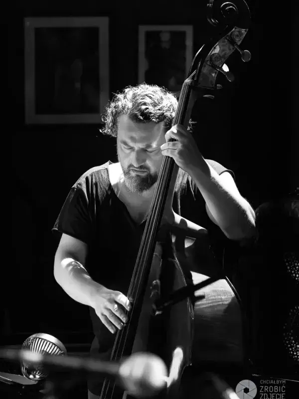 Impro Soundtrack: Olo Walicki | interwencja muzyczna All About Freedom Festival