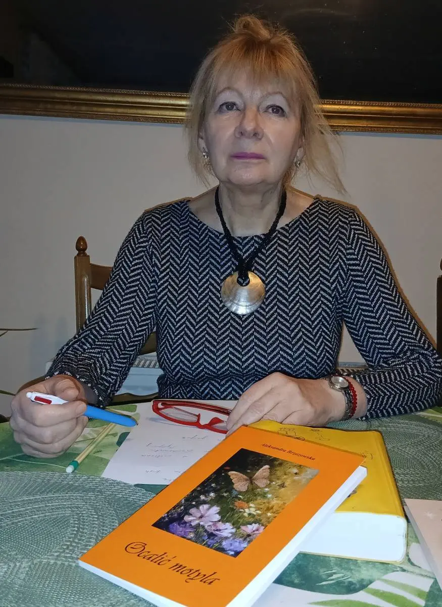 PÓŁKI LITERATURY I SZTUKI – KAWIARNIA LITERACKA W DIALOGU GOŚĆ – ALEKSANDRA BRZOZOWSKA i towarzyszący artysta