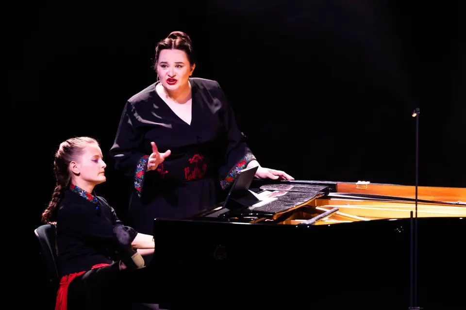 RYCERSKOŚĆ WIEŚNIACZA. PAJACE - opera